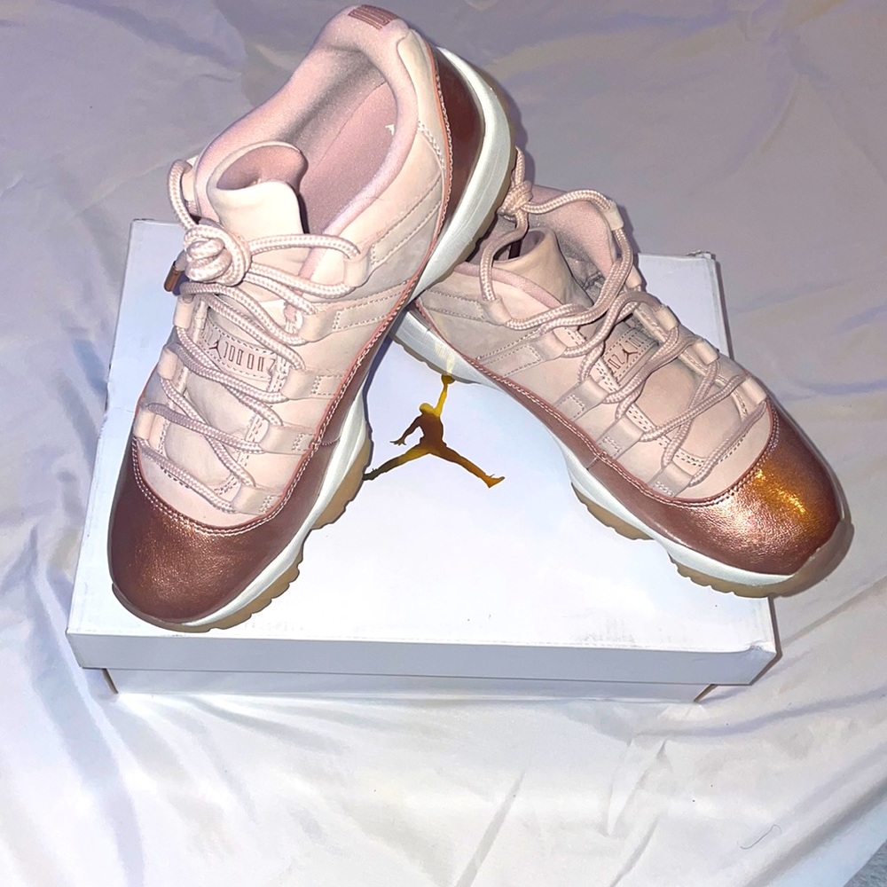 Jordan 11 RETRO LOW WMNS